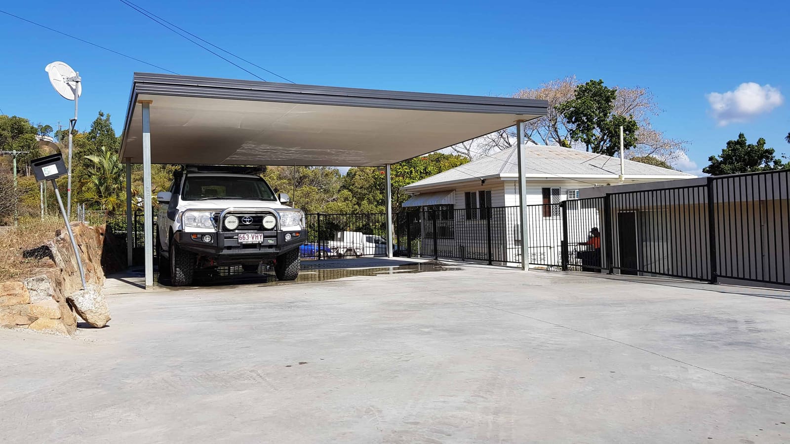 Double Carport on Large Concrete Drive Way - Bryland Sheds Townsville